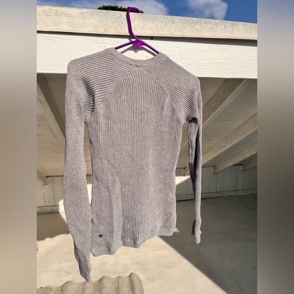 Lululemon knit long sleeve size 4 - Picture 2 of 3